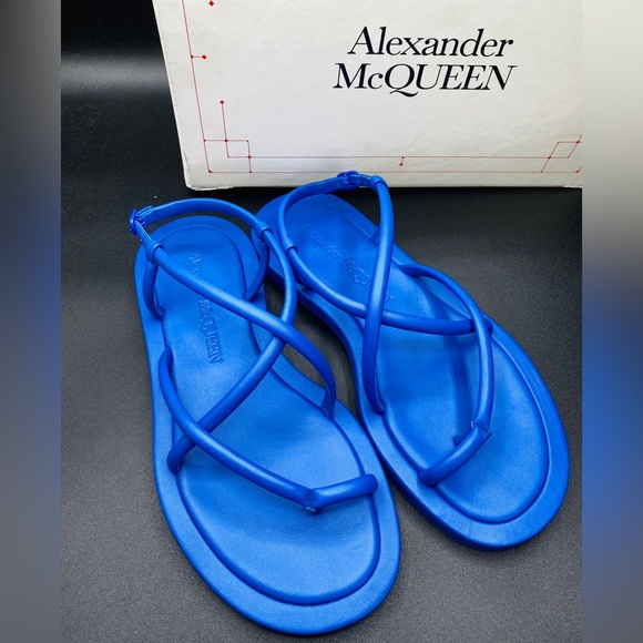 Alexander McQueen Toe Loop Strappy Blue Flat Sandal Size 6.5 Pre-Owned - Picture 3 of 7